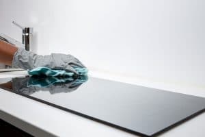 Utiliser des produits naturels pour entretenir la maison