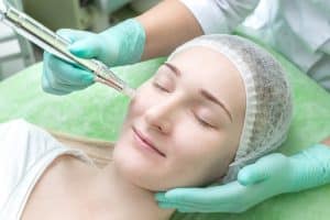 Quelle astuce pour favoriser le renouvellement cellulaire&nbsp;de la peau&thinsp;?