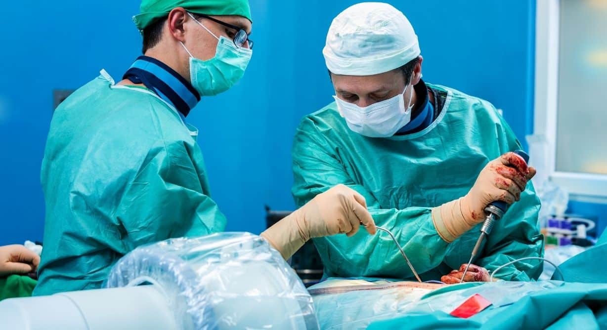 5 conseils pour choisir un chirurgien orthopédique