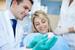 6 astuces pour trouver un dentiste de confiance et de qualité
