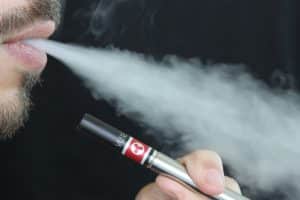 La cigarette électronique : un dispositif qui peut vous aider à arrêter de fumer